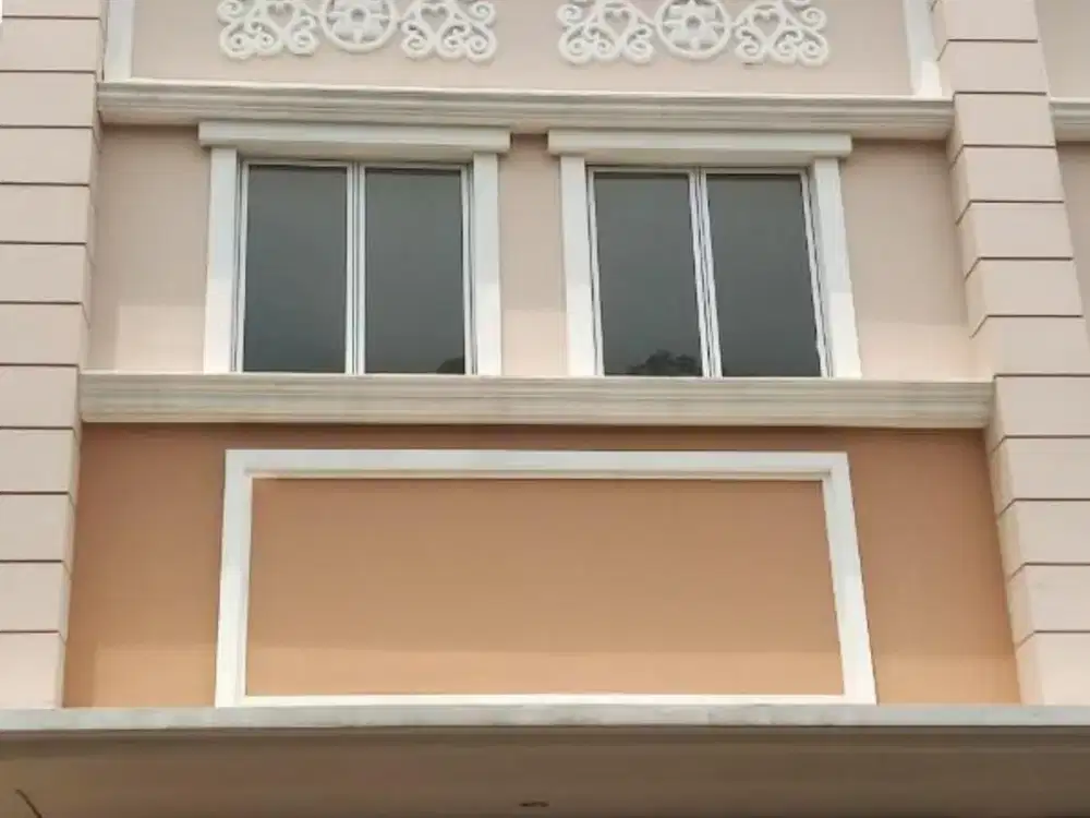 Ruko The Walk 3lt luas 5x14 70meter JGC Jakarta Garden City