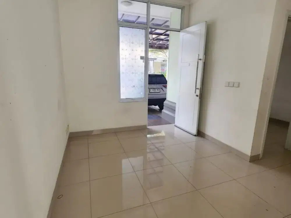 DIJUAL / DISEWAKAN – RUMAH 2 LANTAI 6X15 MINIMALIS DI CLUSTER LE SEINE JGC