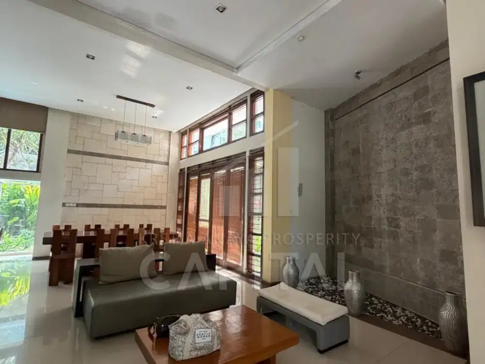 RUMAH MODERN KLASIK RASA VILLA DI RESORT DAGO PAKAR