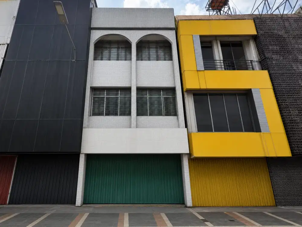 Ruko 3,5lt luas 5x17 85meter Gambir Jakarta Pusat