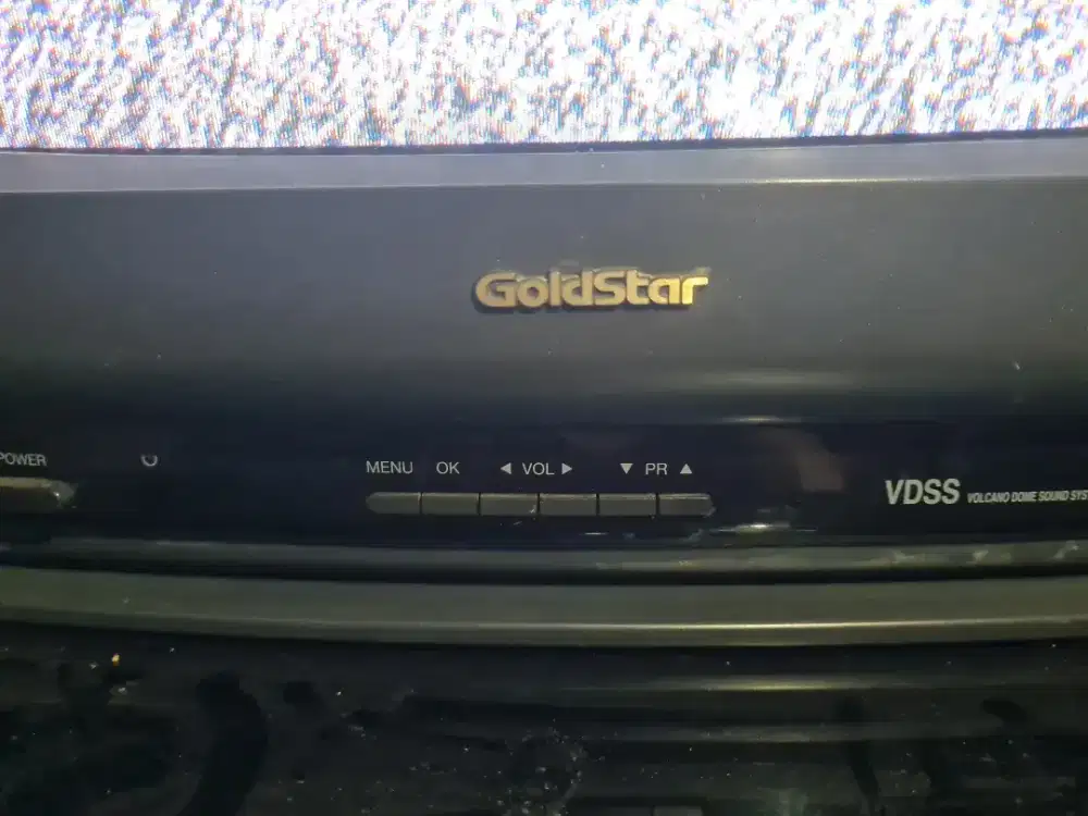 TV tabung 14 inch merk GOLDSTAR