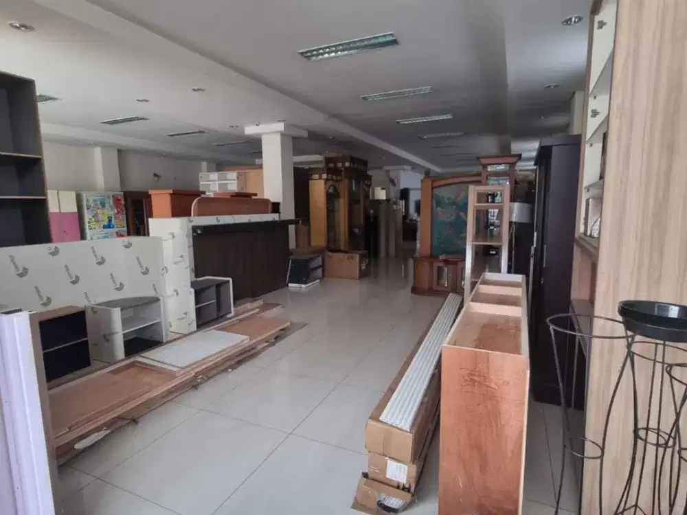 Dijual dan disewakan Ruko  komersil 2 lantai lokasi Di pinggir jalan raya Cocok untuk gudang showroom Expedi dan lain nya di HARAPAN JAYA BEKASI UTARA