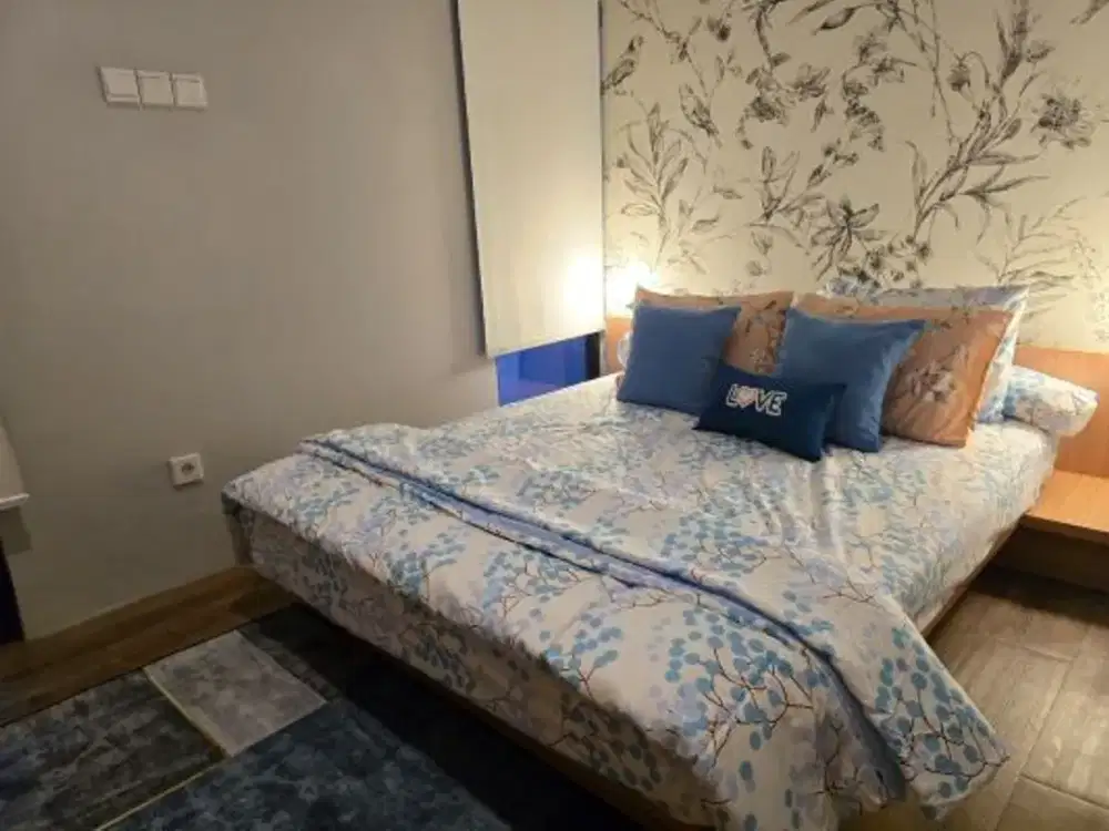 Dijual / Disewakan Rumah Cluster O2 Grand Wisata 2 Lantai, Full Furnished, SHM, Siap Huni, Sangat Terawat, bisa KPR, 500m dari Mall Living World