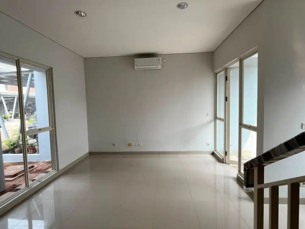 Dijual atau disewakan rumah siap huni di Cluster Mississippi, Jakarta Garden City dengan kondisi terawat Harga 2,3M NEGO! (030)