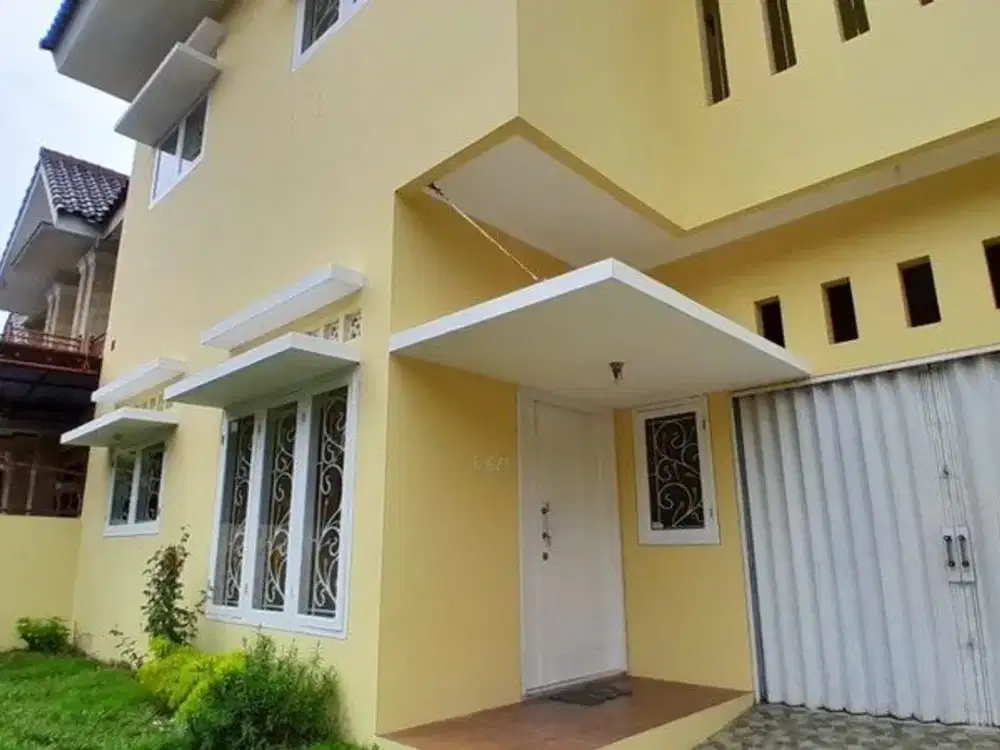 Rumah di Citra Gran Cibubur, Dalam Kompleks, 2 Lantai, Unfurnished, 4+1 BD