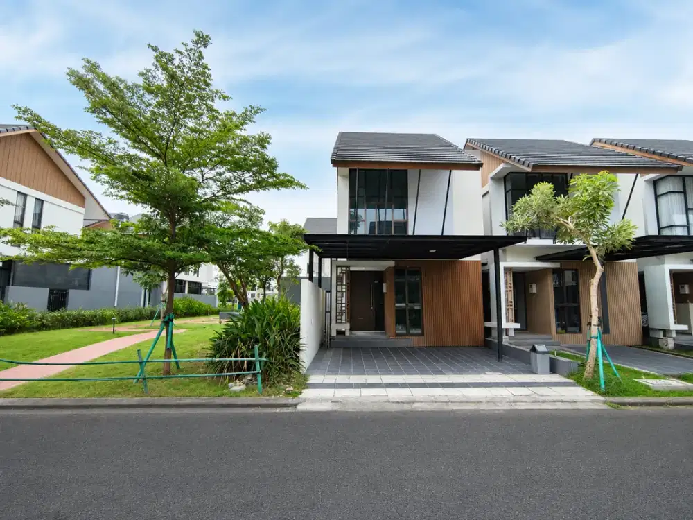 Rumah 2lt luas 6x17 102meter 2KT Cluster Mahakam JGC Jakarta Garden City