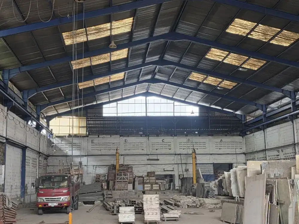 DIJUAL/DISEWAKAN GUDANG DENGAN CRANE Lokasi Batuceper Tangerang