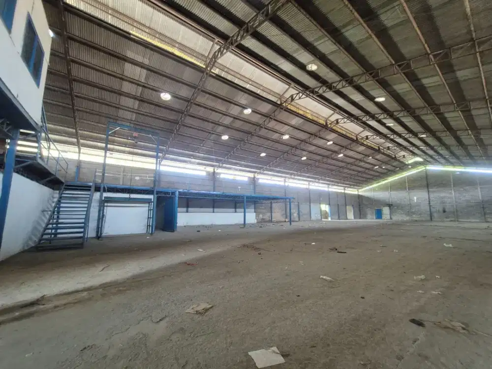 Gudang Siap Pakai High Ceiling Akses Container 40 Ft di Serang Banten