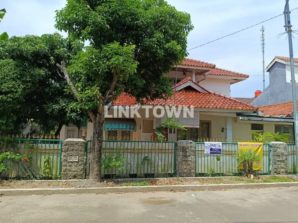 Dijual atau Disewakan Rumah 2 Lantai di Ciputat