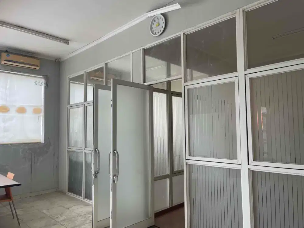 FOR SALE – RUKO STRATEGIS ALAM SUTERA 

Kesempatan memiliki ruko di kawasan bisnis premium Alam Sutera! Cocok untuk kantor, showroom, klinik, F&B, retail, maupun investasi dengan potensi nilai yang terus berkembang.
 Keunggulan:
• Berada di kawasan komers