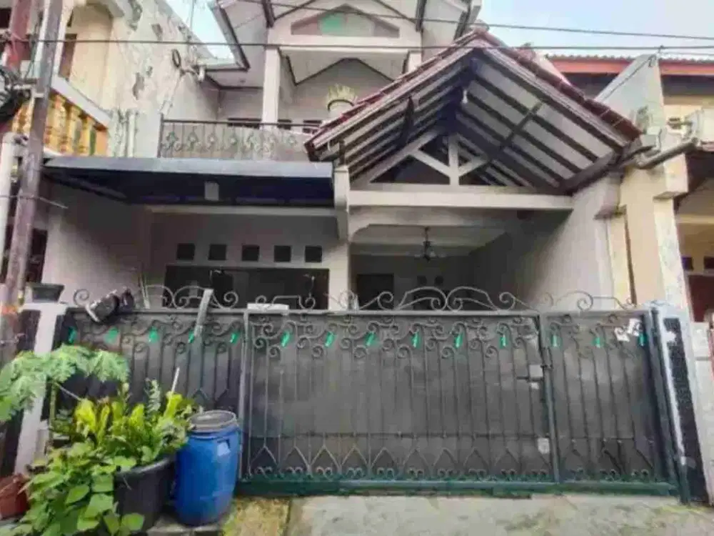 RUMAH KEREN & MEGAH DI TAMAN MALAKA - PONDOK KELAPA