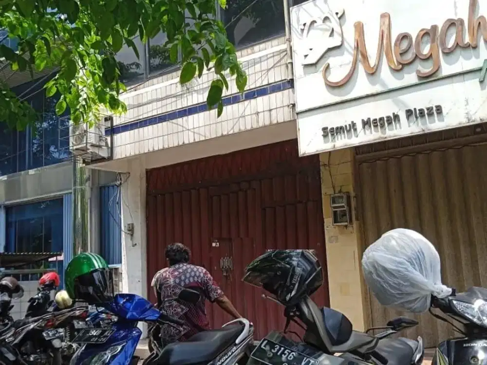 ruko dijual dan disewakan semut megah surabaya
