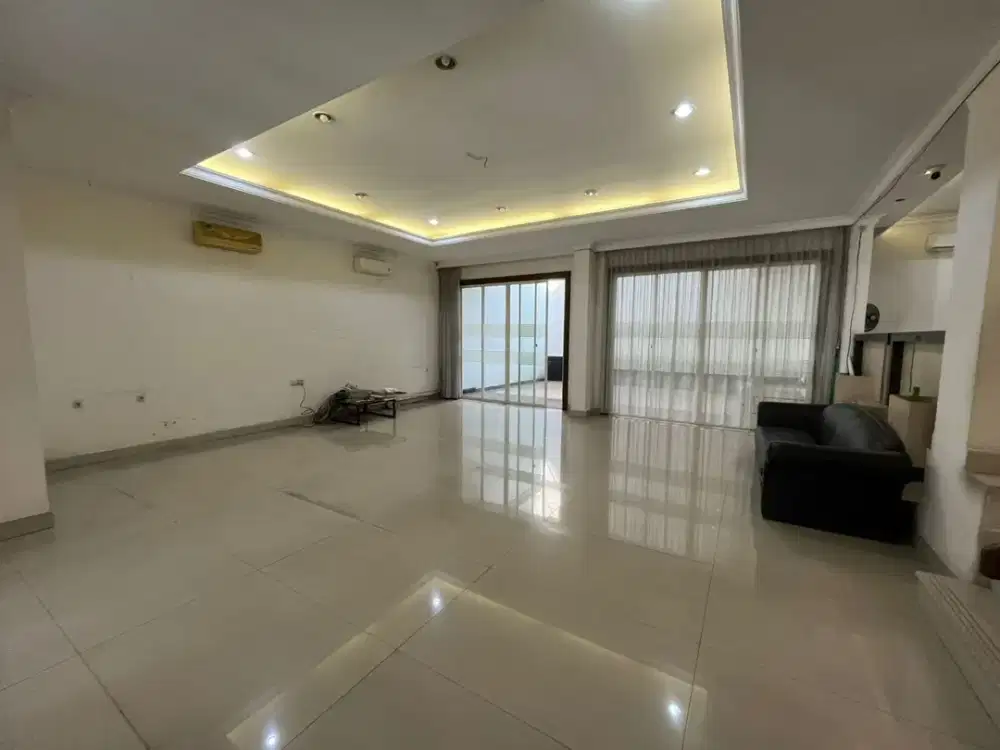 Jual Murah Rumah Luas semi furnish Pluit sakti 13x25m 5kt hadap timur