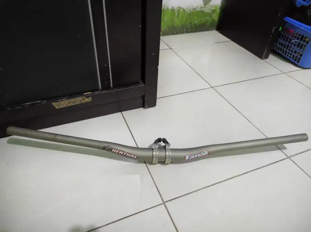 Handlebar dan stem renthal