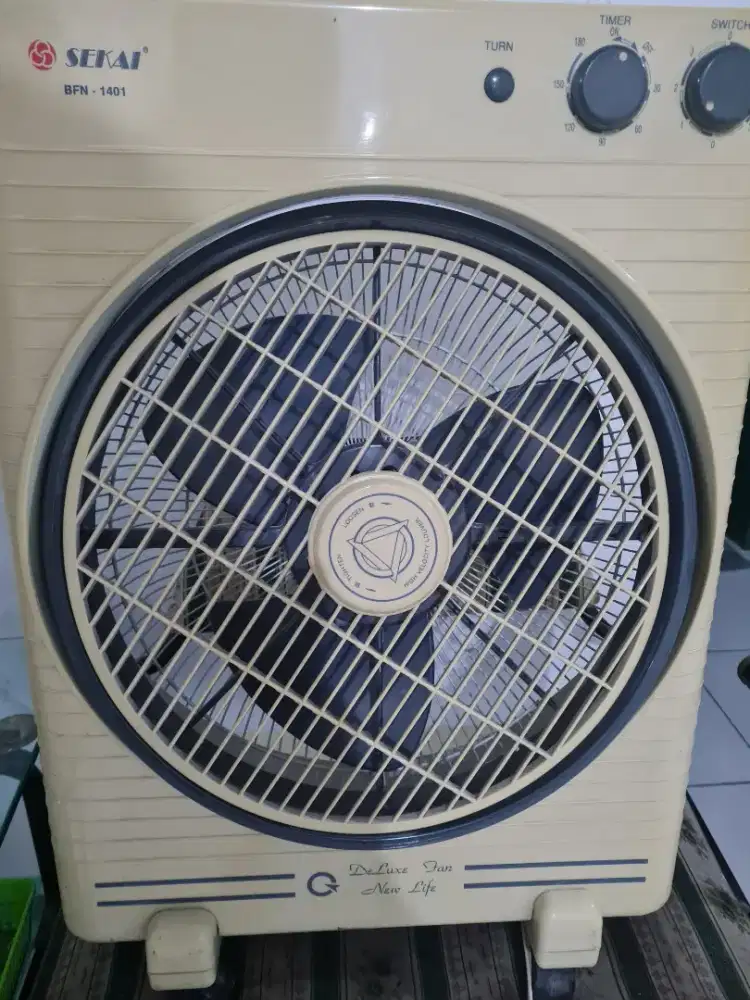 Kipas angin box besar 12 inch merk SEKAI