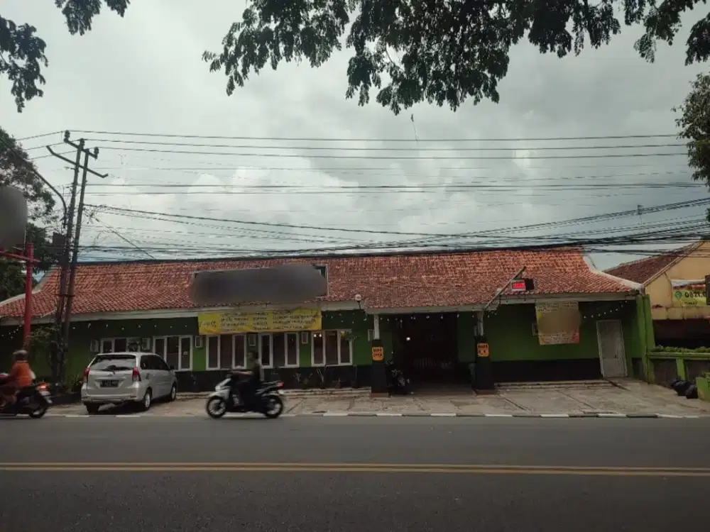 bangunan komersial di daerah cibiru dekat kampus UIN bandung