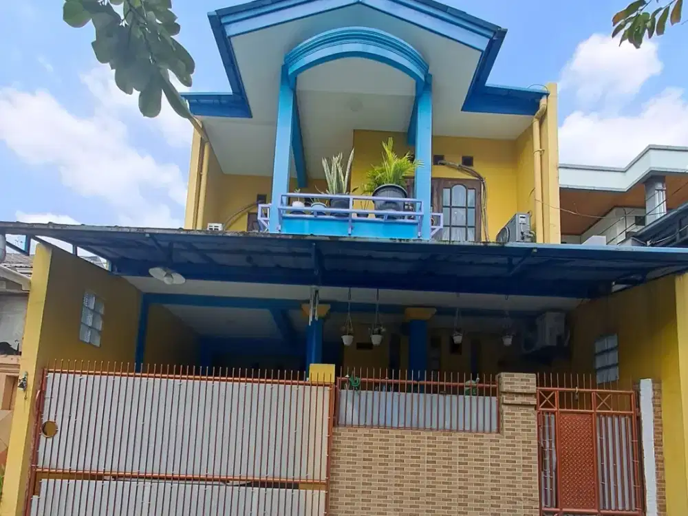 Dijual atau Disewakan Rumah 2 Lantai di Harapan Indah 1 Bekasi