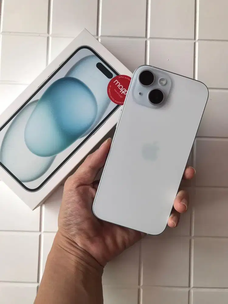 Iphone 15 128Gb Garansi on Sept 2026