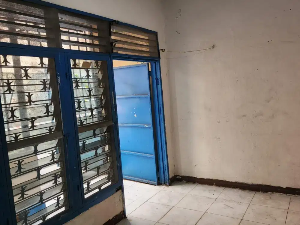 Jual sewa Rumah JL Padamulya bisa Mobil di Tambora