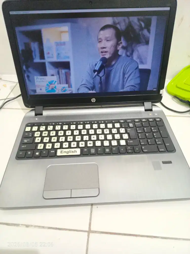 Jual laptop bekas pemakaian kantor