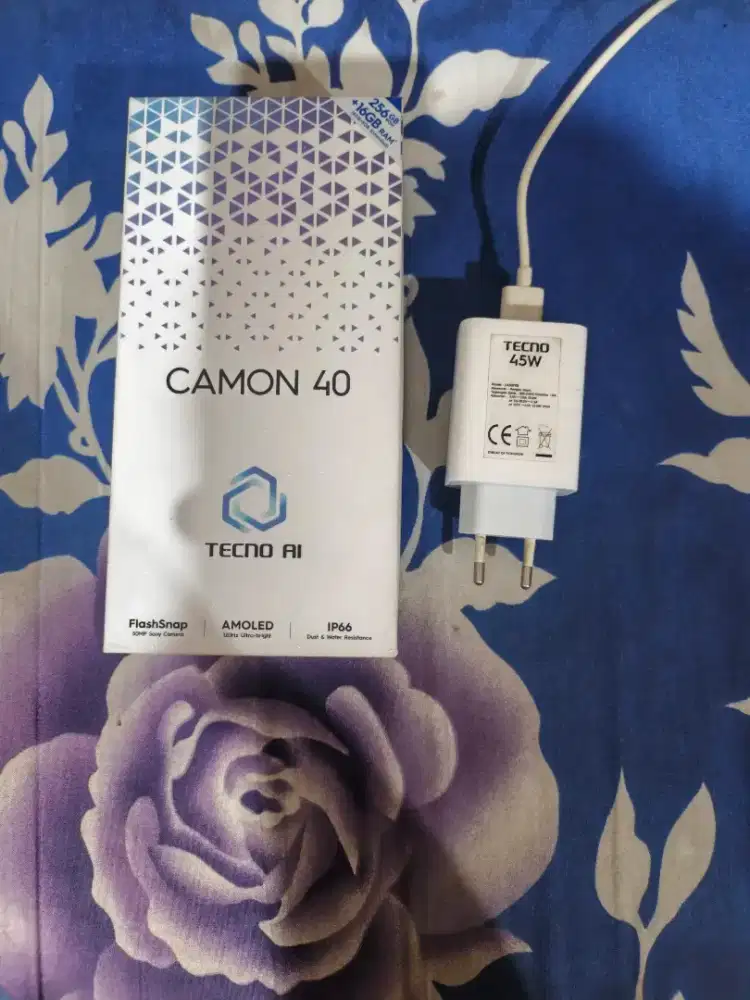 Tecno camon 40 basic 8/256 fullset garansi