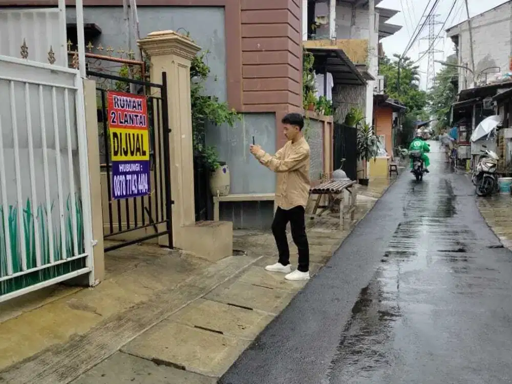 Disewakan / DIJUAL rumah 2lantai cempaka putih