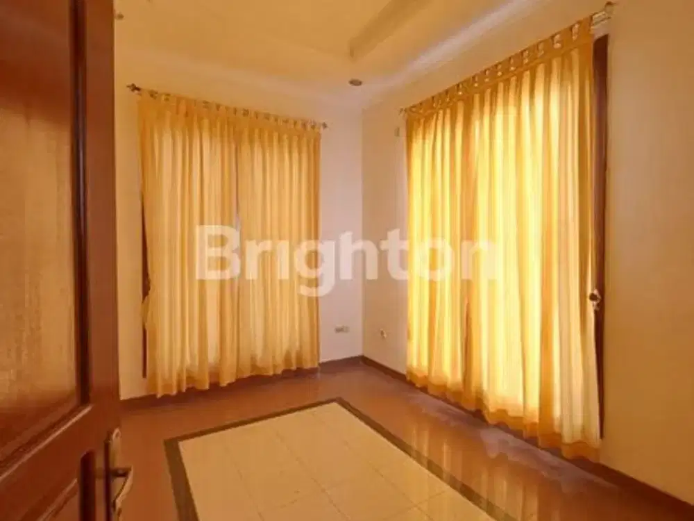 RUMAH MEWAH BARU RENOVASI DI PERUMAHAN  BALIKPAPAN BARU