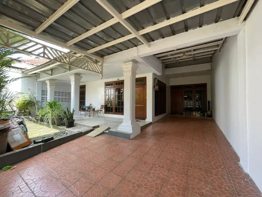 Jual Rumah 2 lantai Siap Huni Lokasi Strategis Di Pisangan Jakarta Timur Dekat Akses Tol Rawamangun Dan Tol Sunter, LRT