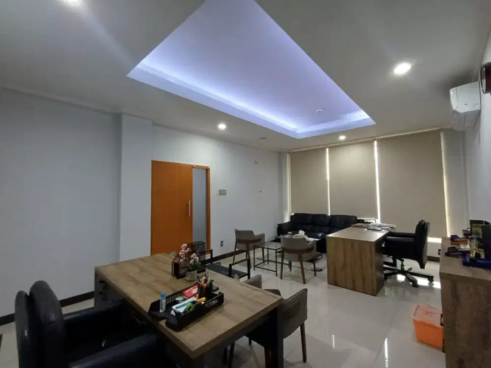 DIJUAL / DISEWA Gedung Perkantoran 3 Lantai – Siap Pakai & Strategis Di Jaksel