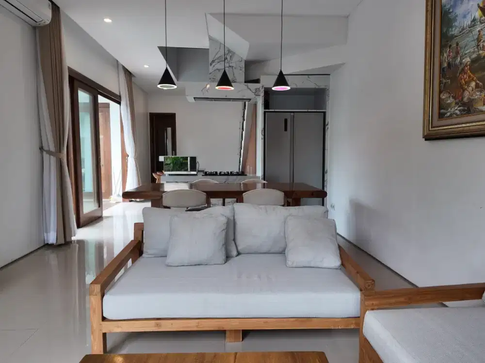 Villa 3 Bedroom Super Strategis Sudah di sewakan dekat jalan Uluwatu - Thumbnail 3