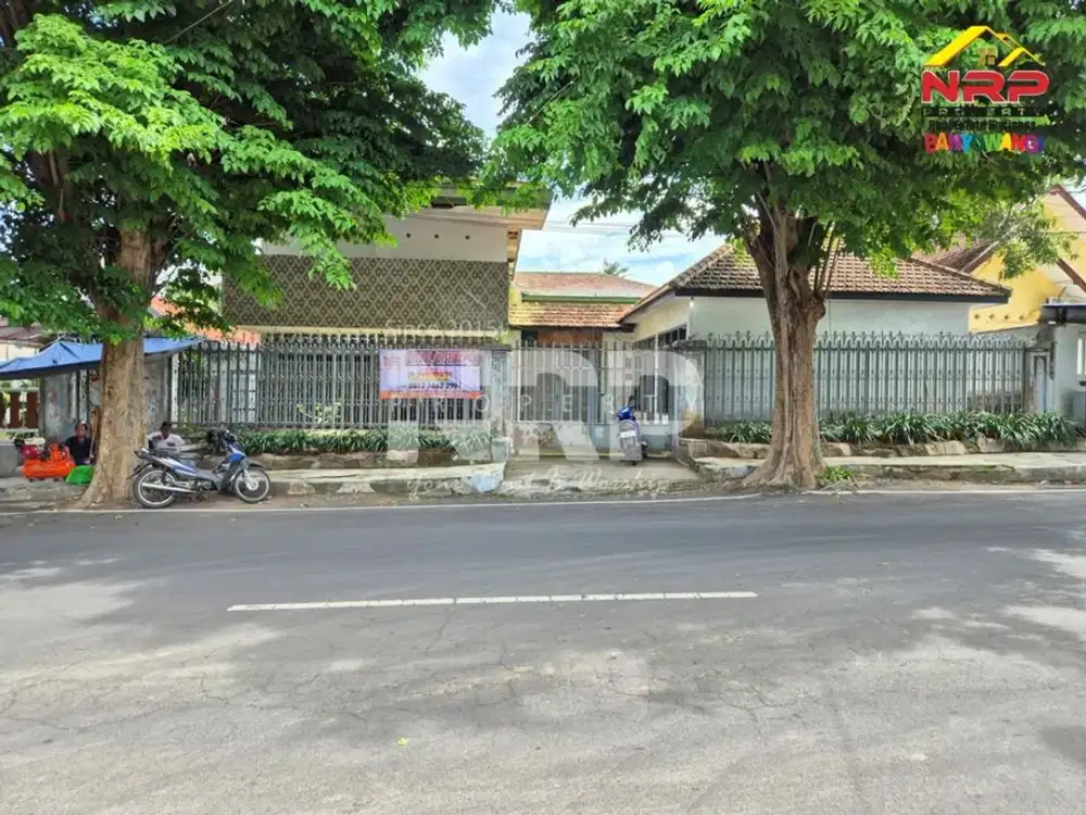 Dijual/Disewakan Rumah dengan Halaman Luas di Depan RS Yasmin Banyuwangi