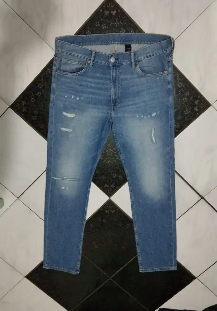 Slim & denim H&M ripped size 36