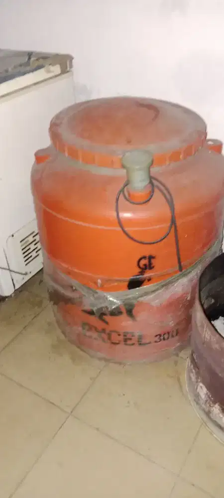 Toren air Excel 300 liter