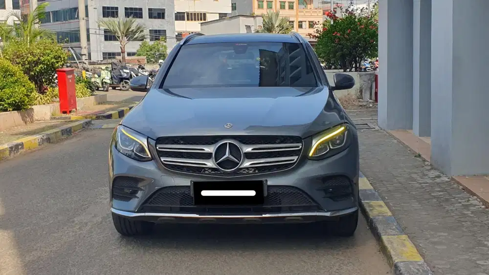 Mercedes benz mercy glc200 amg line 2018 abu cash kredit