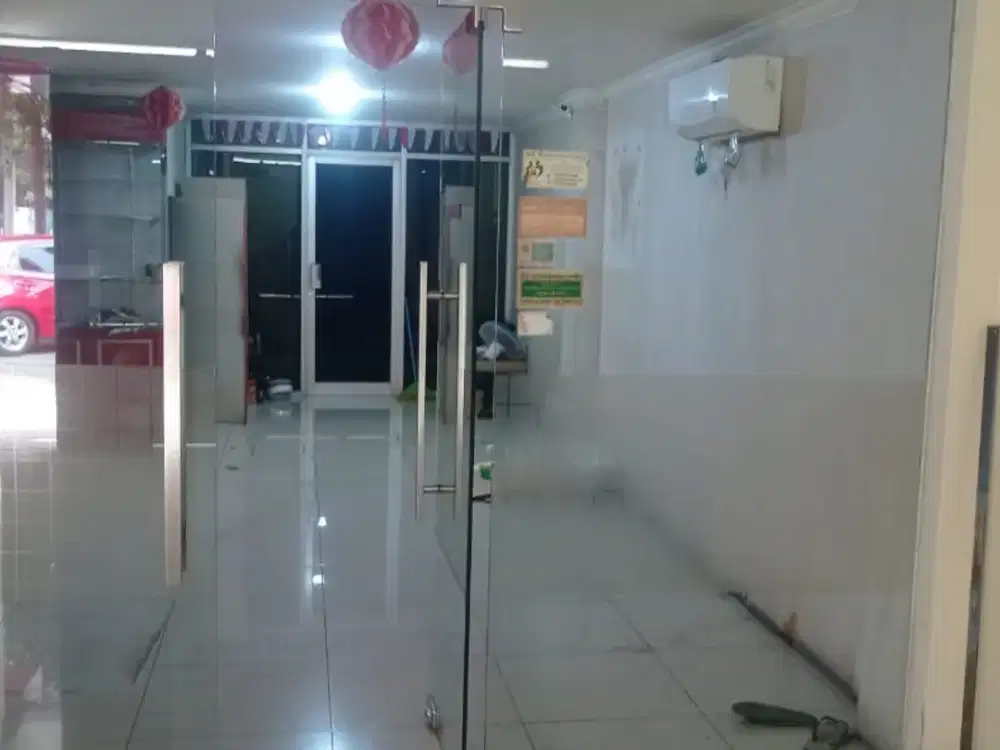 Dijual/Disewakan Ruko di Jl. Mampang Prapatan III - Jakarta Selatan