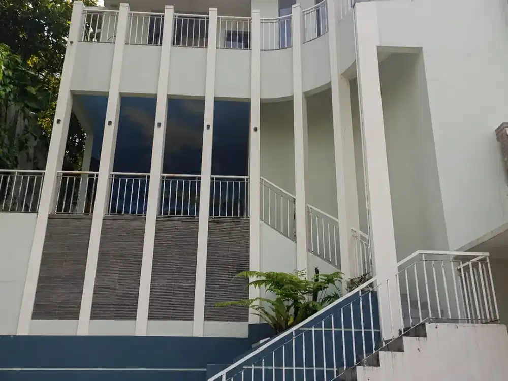 DIJUAL DAN DI SEWAKAN VILLA 2 LANTAI FURNISH DAGO PAKAR BANDUNG LINGKUNGAN SEJUK DAN NYAMAN