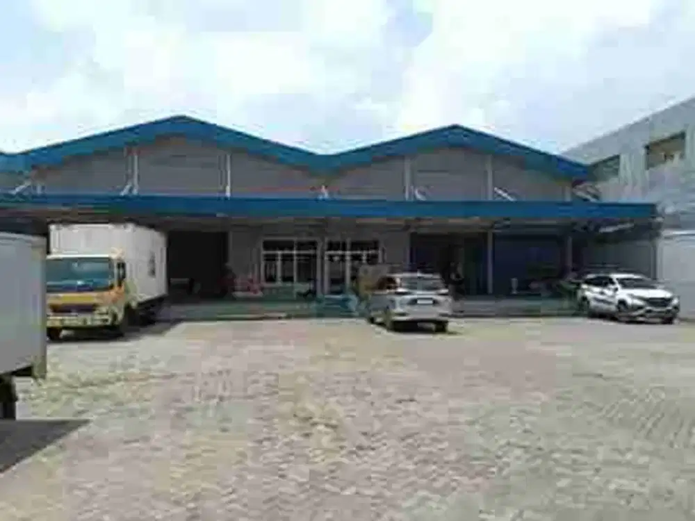 jual gudang luas 2200m² jalan Raya Bekasi Cakung km 22