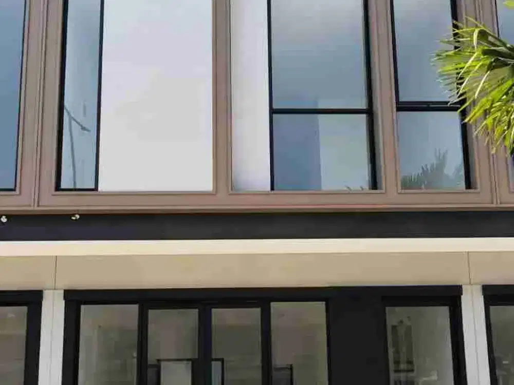 Disewakan Ruko Siap Pakai
Lakeview Hive Crest
Park Serpong