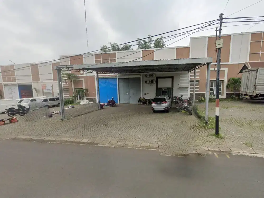 Gudang Lokasi Strategis di Jl. Yonkav Singosari Malang