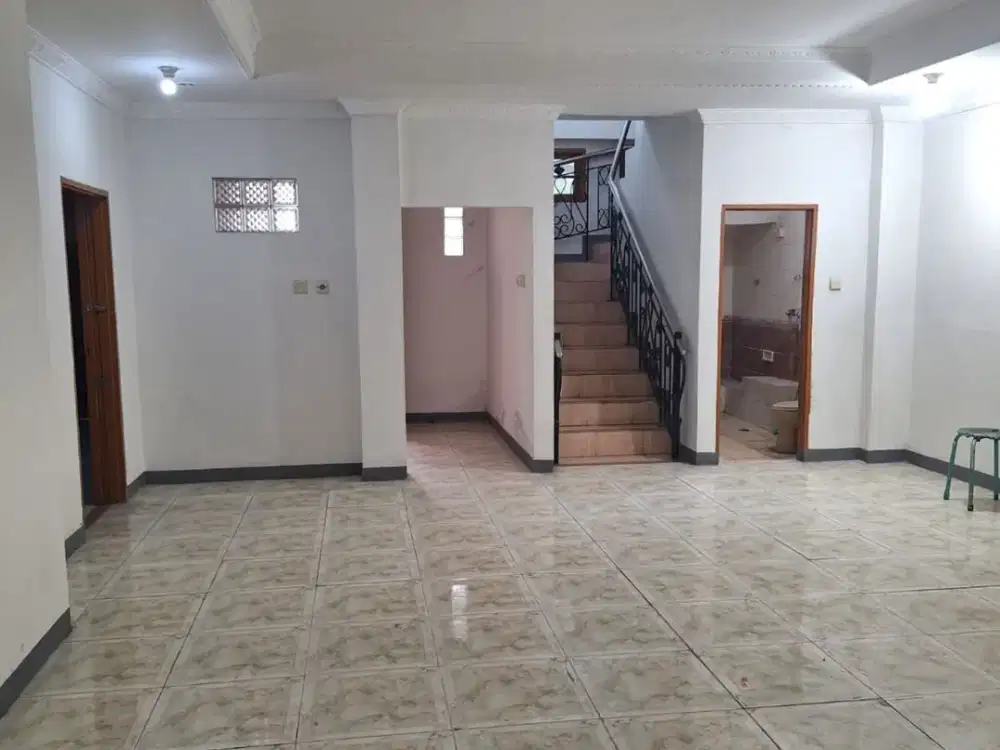 Jual / Sewa Rumah Nyaman & Strategis Area Citra 1 Ext Lebar 8 di Jakarta Barat