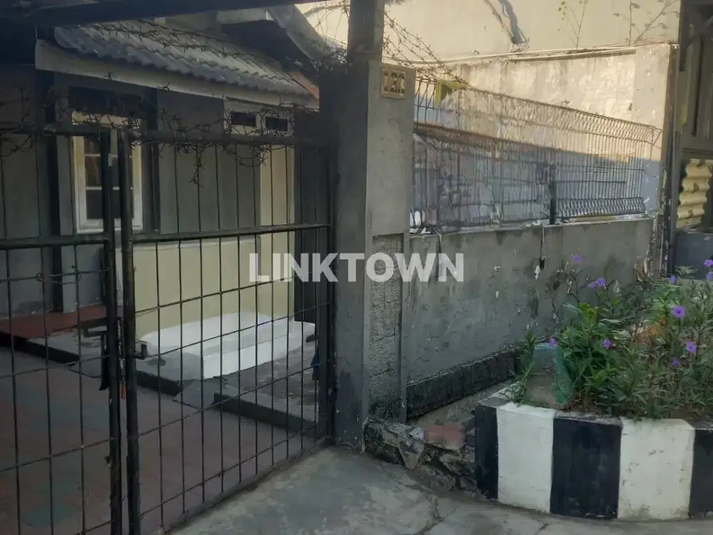 Dijual atau Disewakan Rumah Standart Raya Wiguna Timur Surabaya
