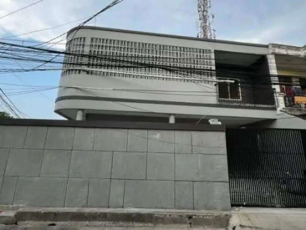 Dijual/ Disewakan Rumah Baru Renov 2 Lantai Di Utan Kayu Matraman Jakarta Timur