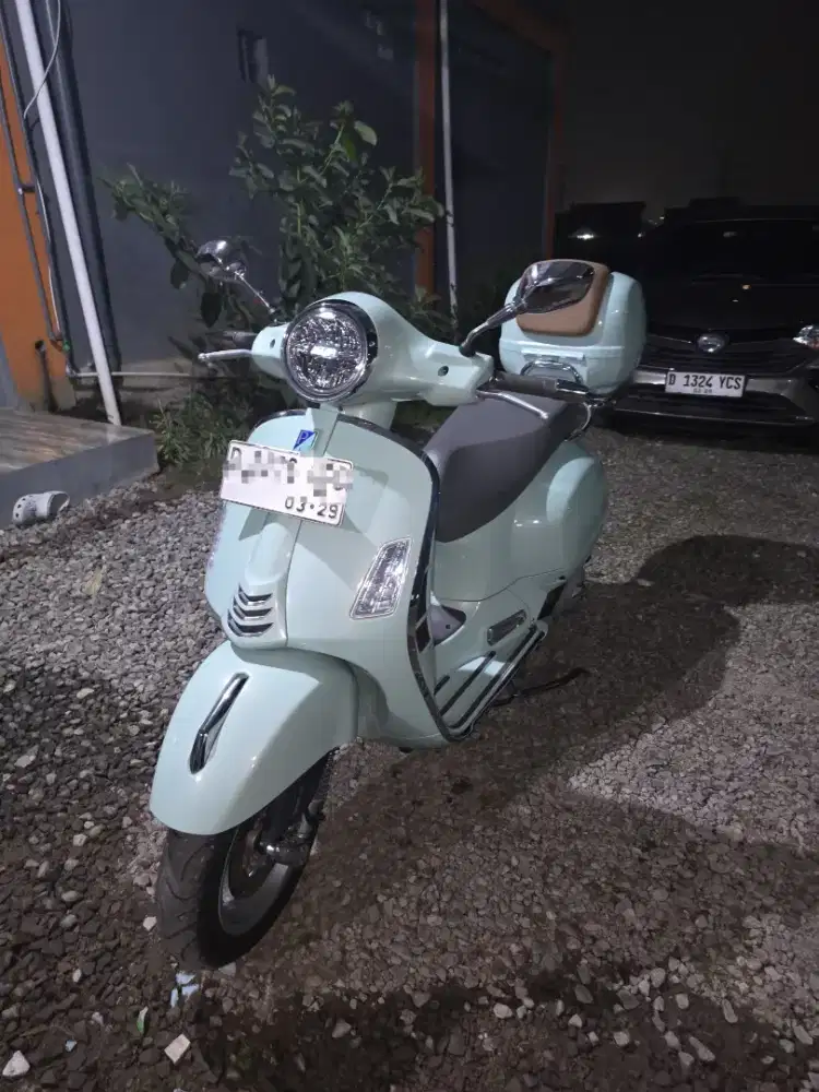 Vespa GTS 150 Nik 2023
