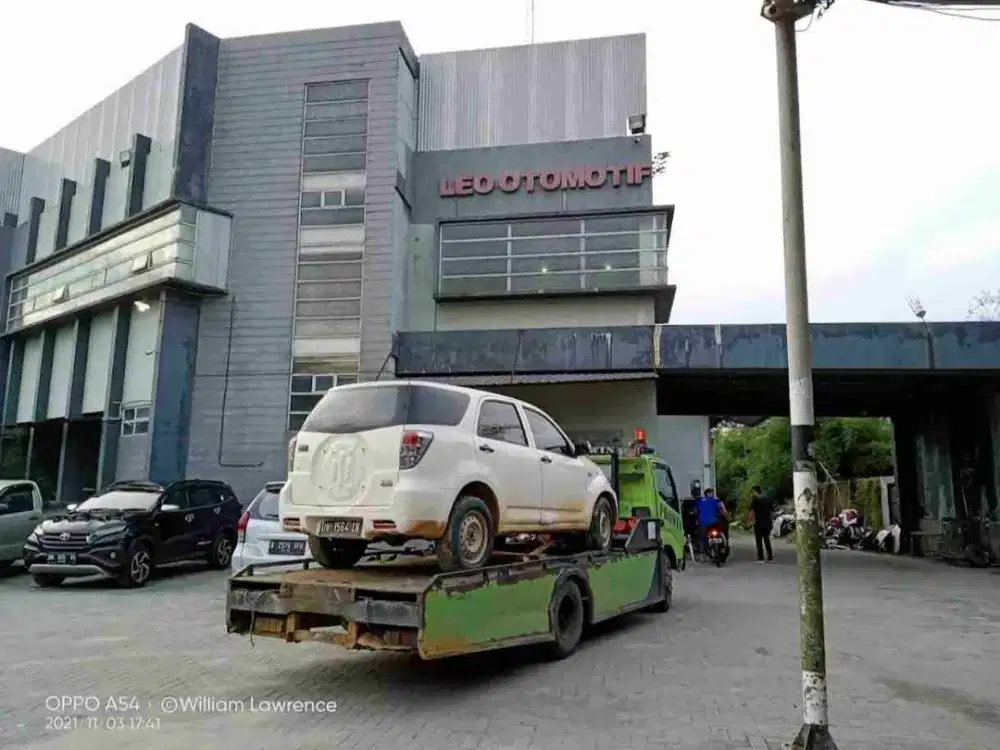 Gudang 3 in 1 Lengkap Shoowroon + Workshop Di Pusat Kota Pekanbaru