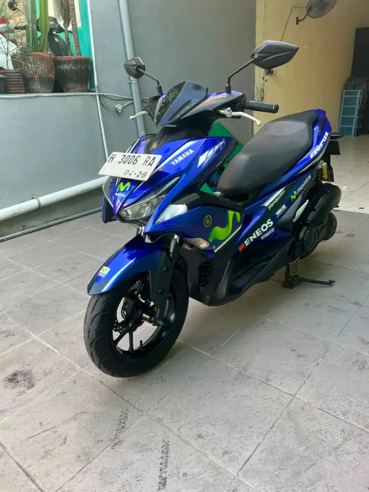 Aerox 2018 movistar , plat H tangan pertama km 300perak , masih baru