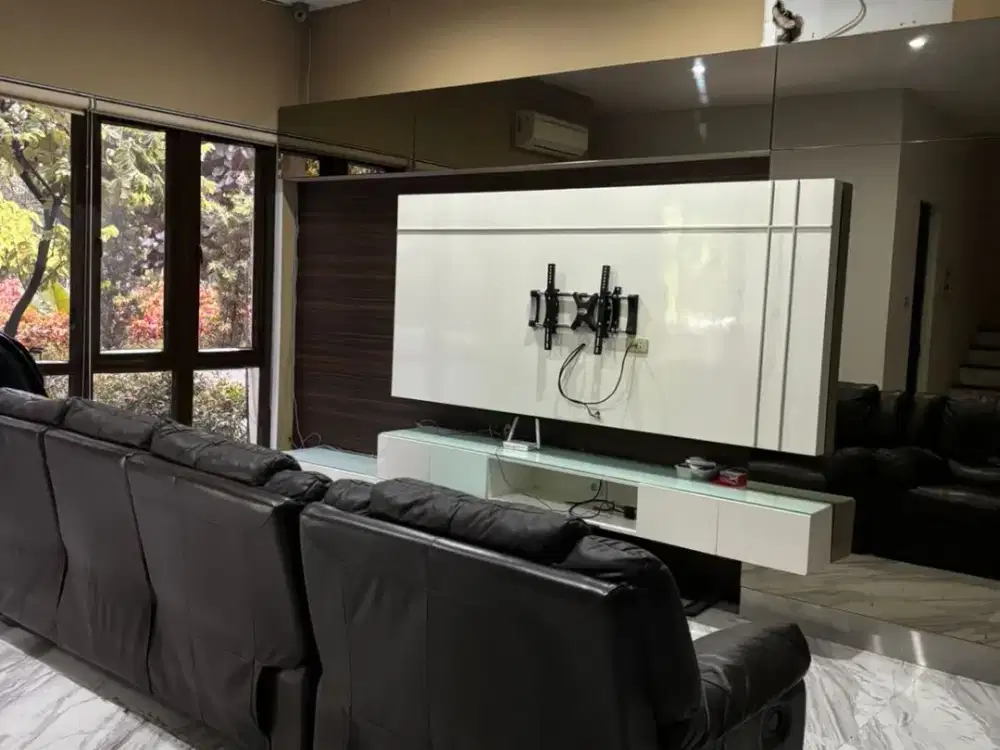 Dijual/Disewakan rumah mewah megah furnished di Springhill Kemayoran