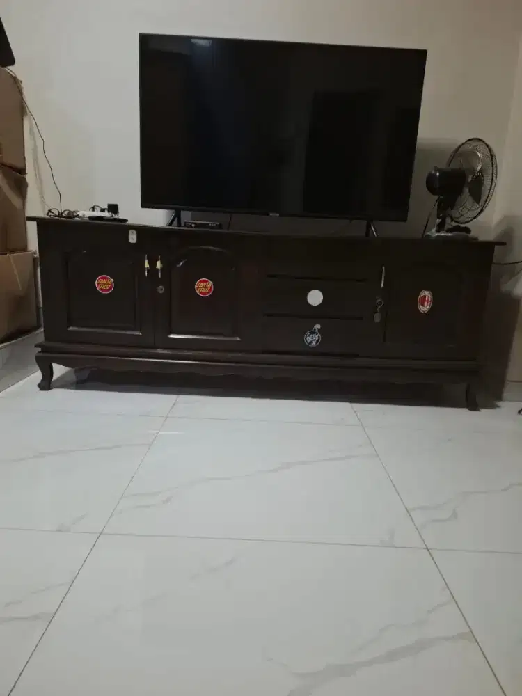 Lemari TV Kayu Jati Asli