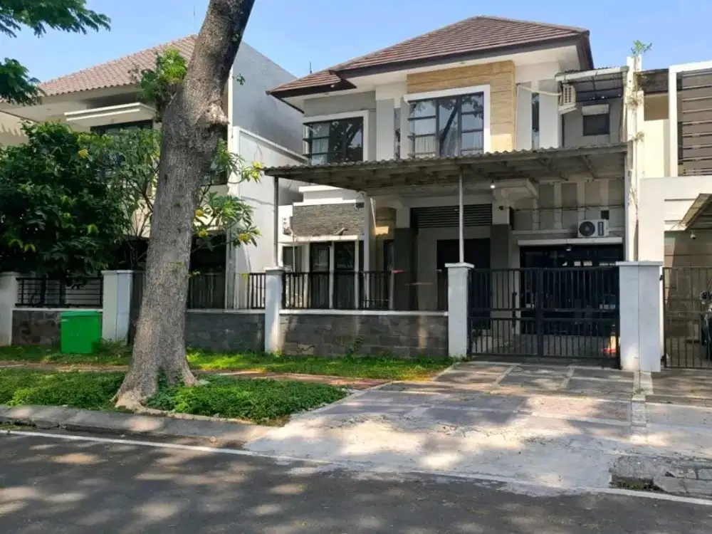 ROYAL RESIDENCE
