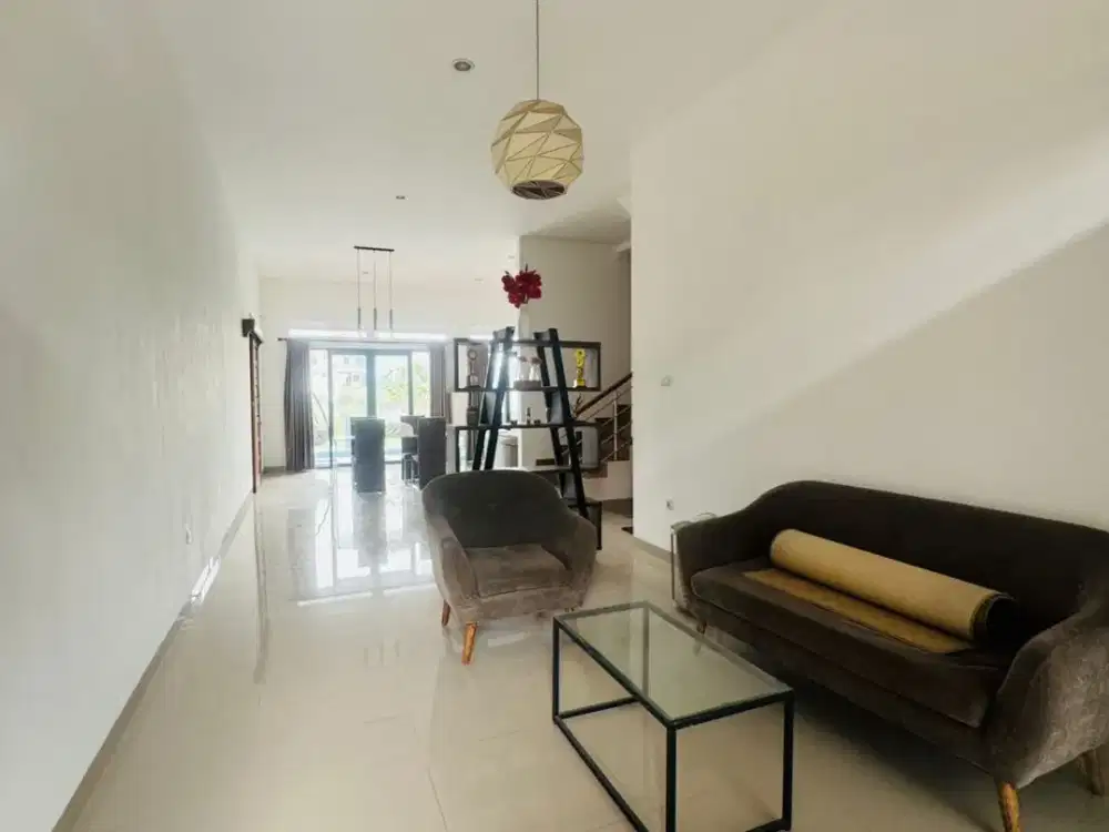 Dijual/Disewakan Rumah View Danau Kota Baru Parahyangan Full Furnished