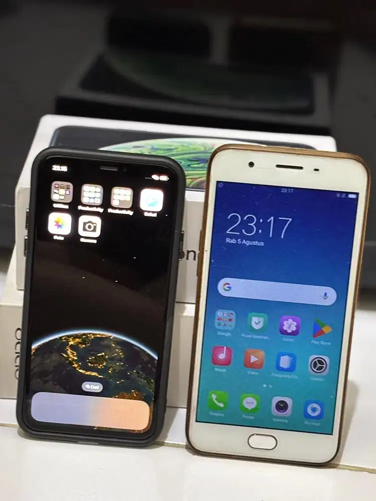 Dijual Iphone XS 256gb inter plus Hp oppo F1s buat hotspot iphonenya